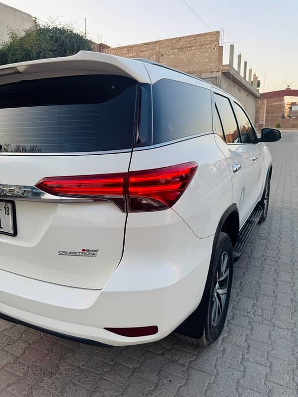 Toyota Fortuner V 2017 9