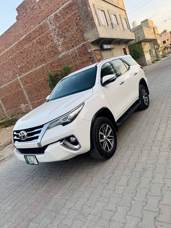 Toyota Fortuner V 2017 15