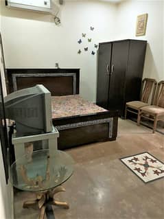 Furnish room gulberg 3 ac Fridge 2nd floor