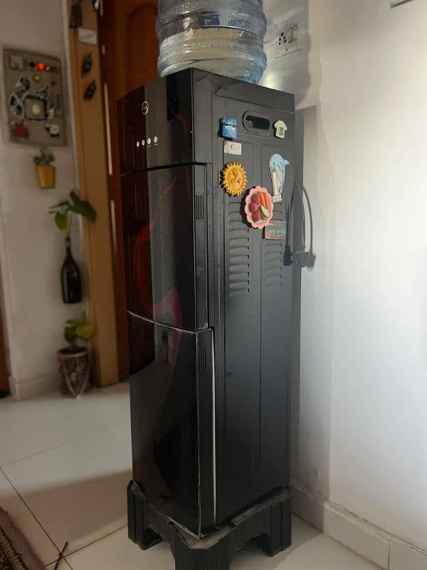 WATER DISPENSER 1