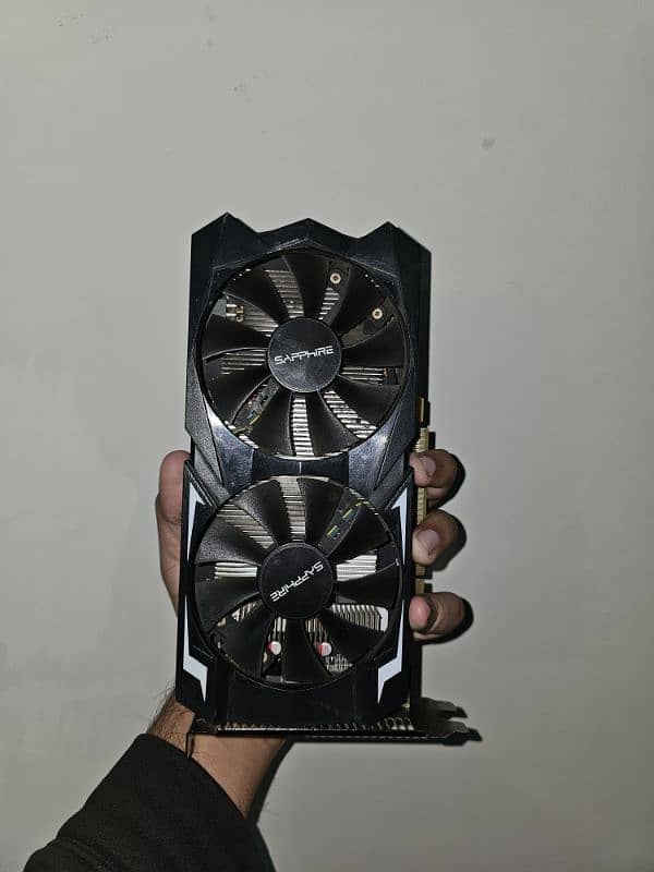 saphire rx560 4gb prestine condition 0