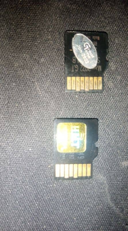 8gb memory card & 32gb memory card 1