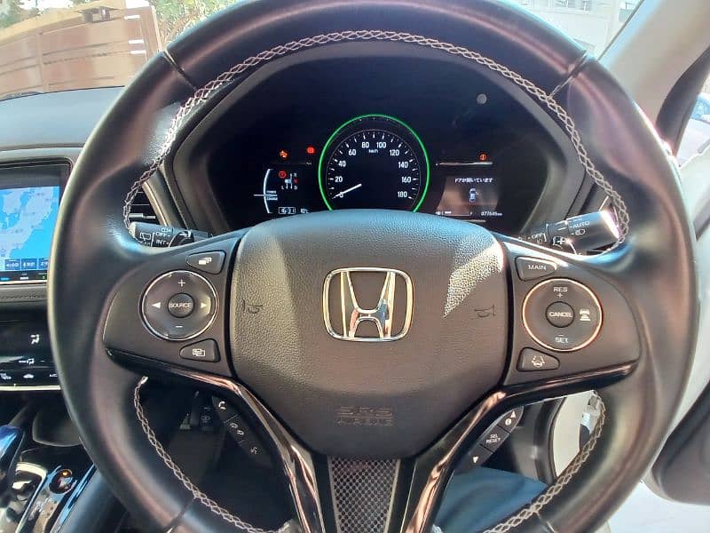 Honda Vezel Z Sensing - 2019 (4.5 Grade) 8