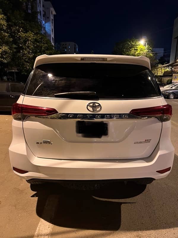 Toyota Fortuner V 2017 petrol 4*4 / Revo 4