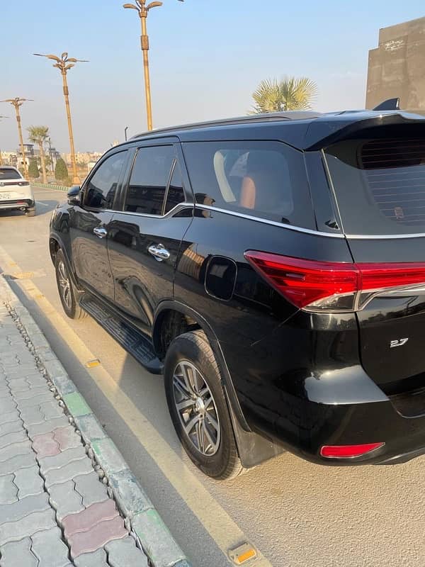 Toyota Fortuner V 2020 2