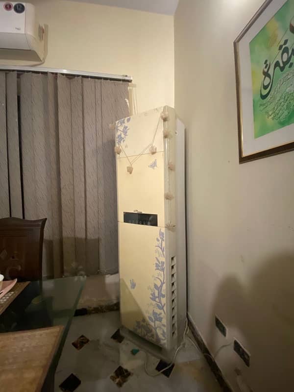 Floor Standing Air conditioner 0