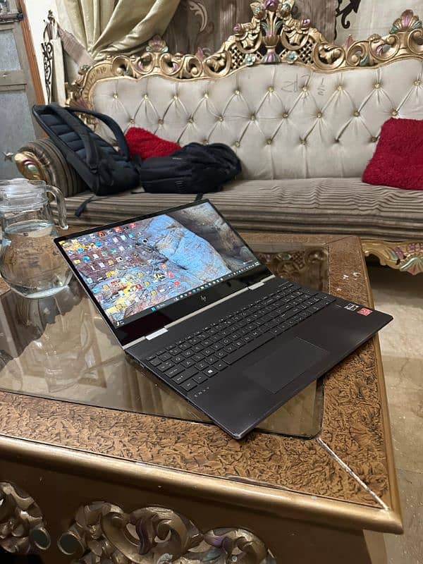 HP Envy X360  Ryzen5 3500U 14