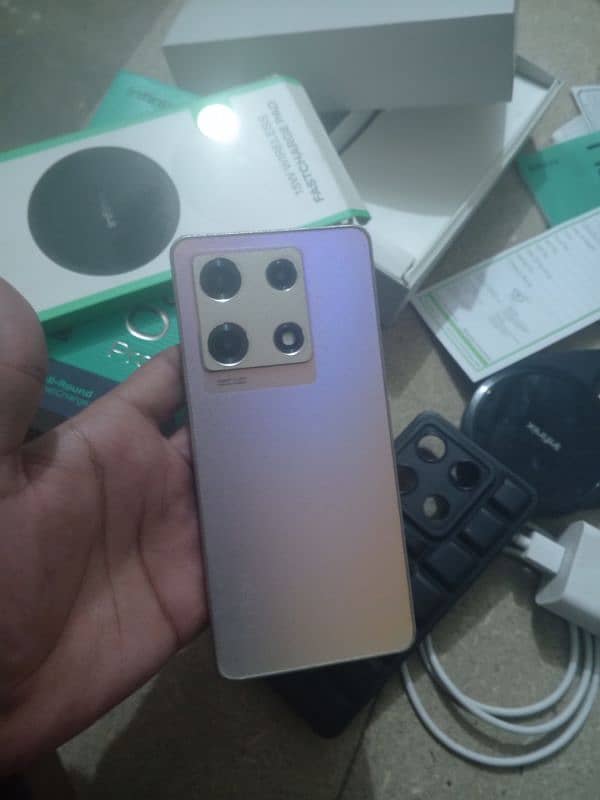 Infinix note 30 pro 8+8 256 12