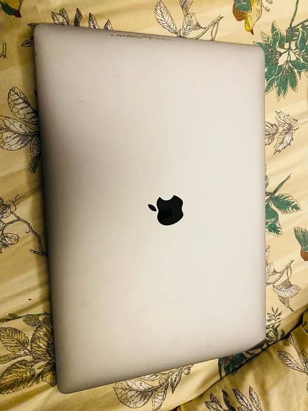 MacBook Pro 2019 1