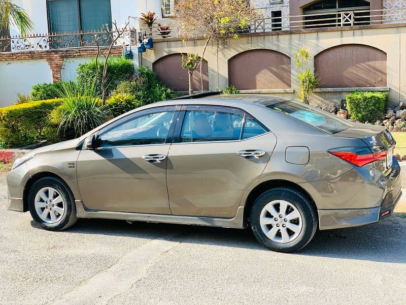 Toyota Altis Grande 2015 1