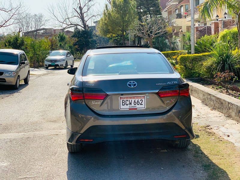 Toyota Altis Grande 2015 5