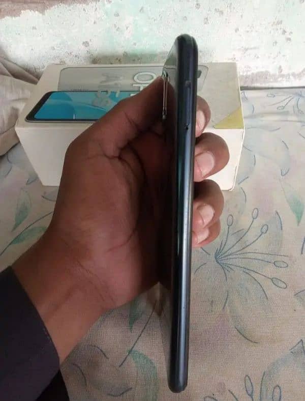 OPPO A15s 4/64 ma ha 10/9 condition with box 2