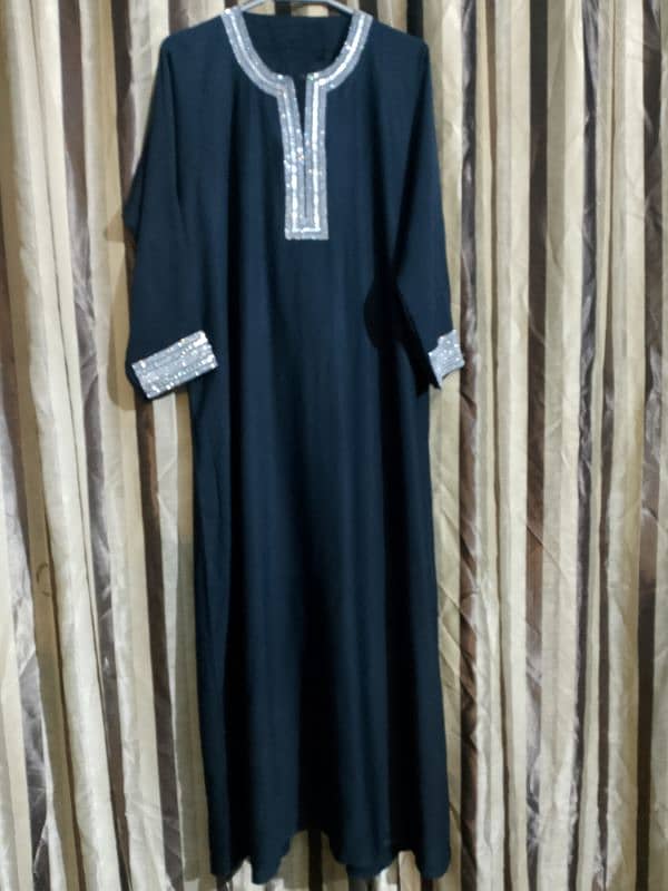 Burkah with Shafoon Dupatta want to sell urgent sister bargng Allow 2