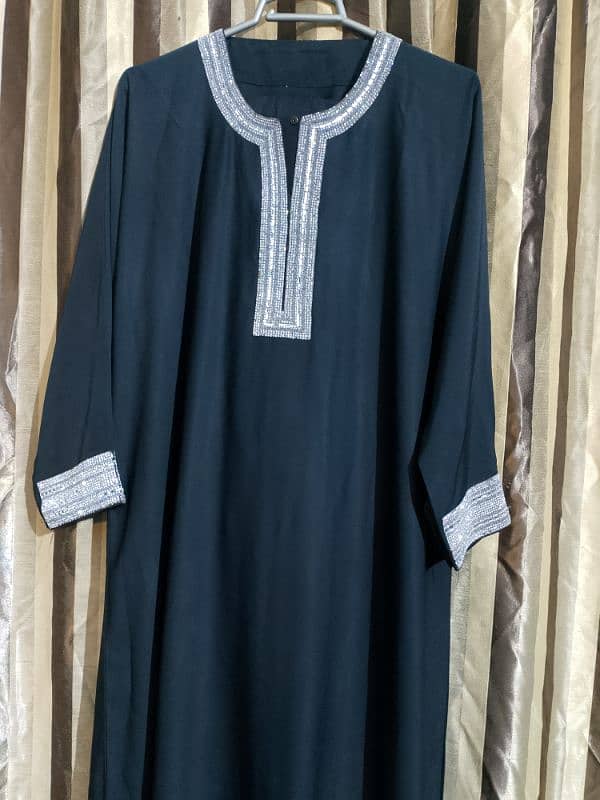 Burkah with Shafoon Dupatta want to sell urgent sister bargng Allow 9