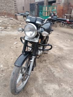 Suzuki GS 150 SE