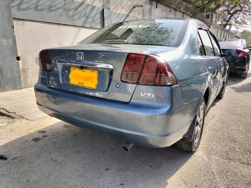 Honda Civic EXi 2004 3