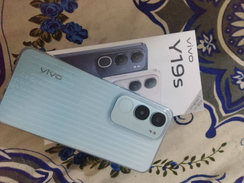 vivo y19s new mobile 1 day use just 4