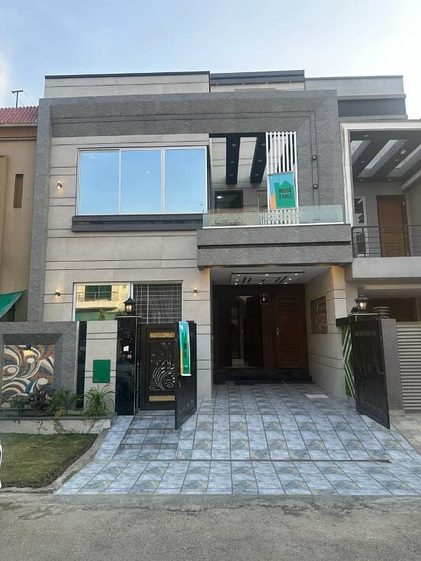 5 Marla Brand New Luxury House For Sale In Bahria Town Lahore. 1