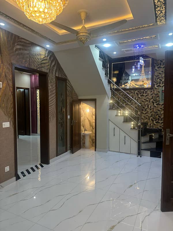 5 Marla Brand New Luxury House For Sale In Bahria Town Lahore. 6