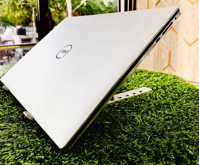 Dell Xps 9510 11th  Gen intel i9-11th gen - 16/512 gb - 4k - 4gb card 8