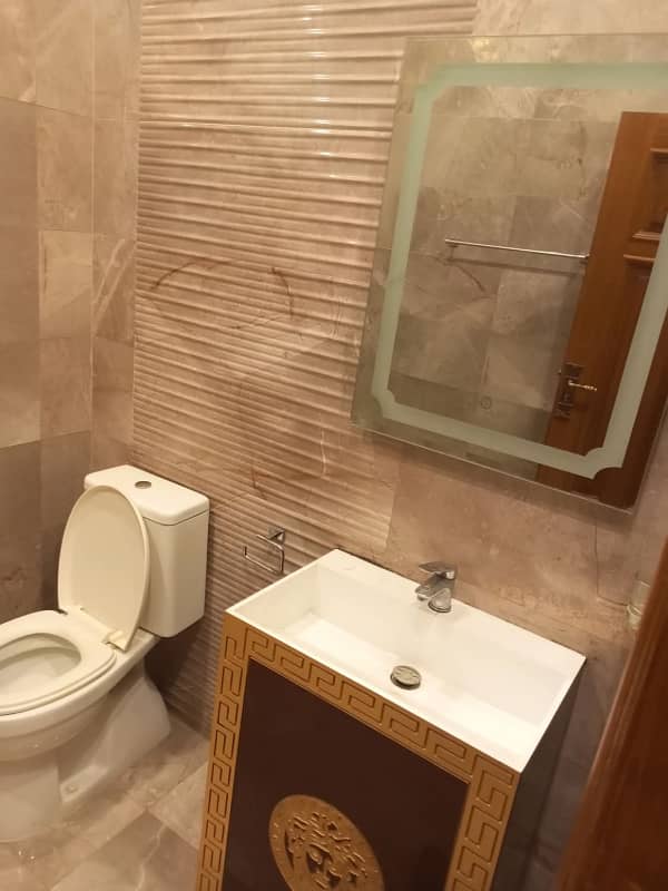 12 Marla Upper Portion Lower Portion Lock For Rent In Bahria Town Lahore 20