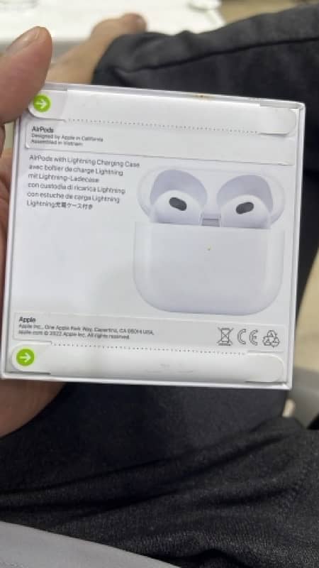 Apple Airpods 3rd Generation 1