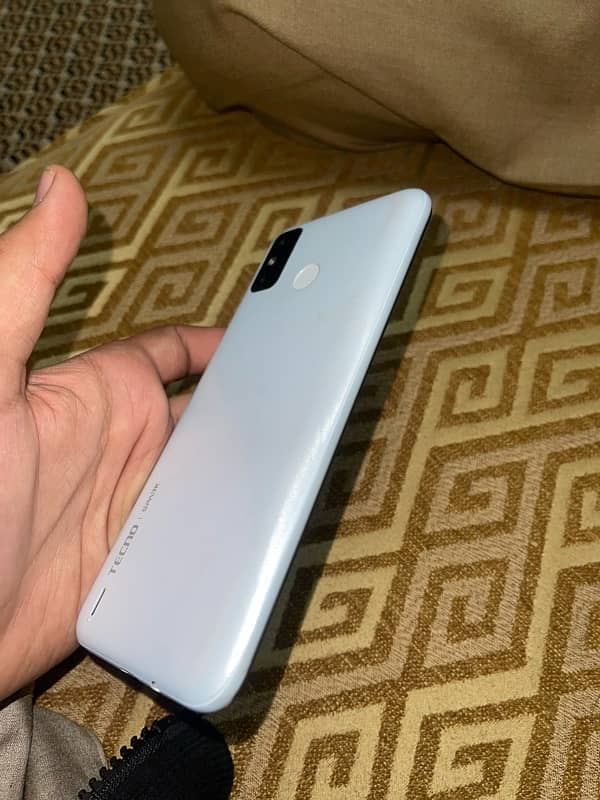 Tecno spark 6 Go 6