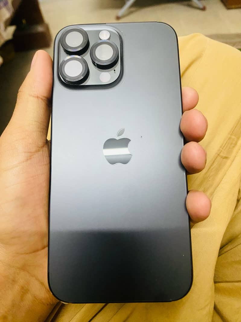 iphone 16 pro max 1