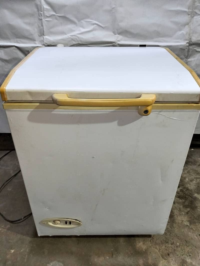 Waved D freezer Singel door small size(0306=4462/443) wwoowset 3