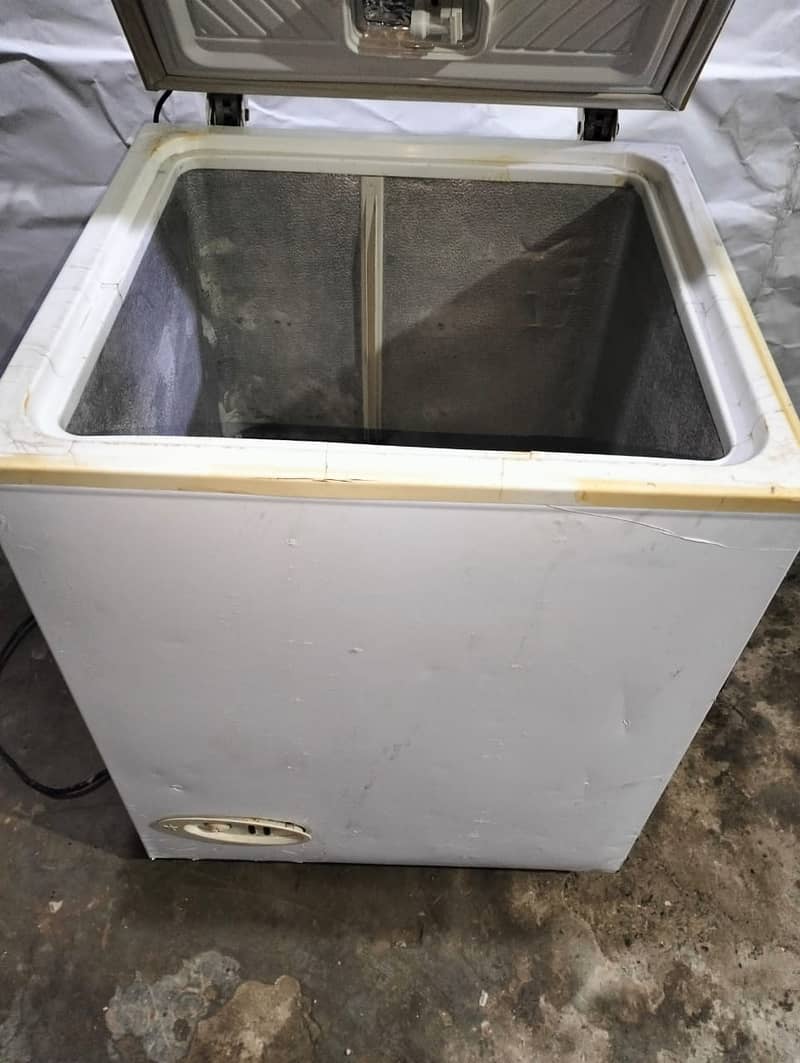 Waved D freezer Singel door small size(0306=4462/443) wwoowset 4