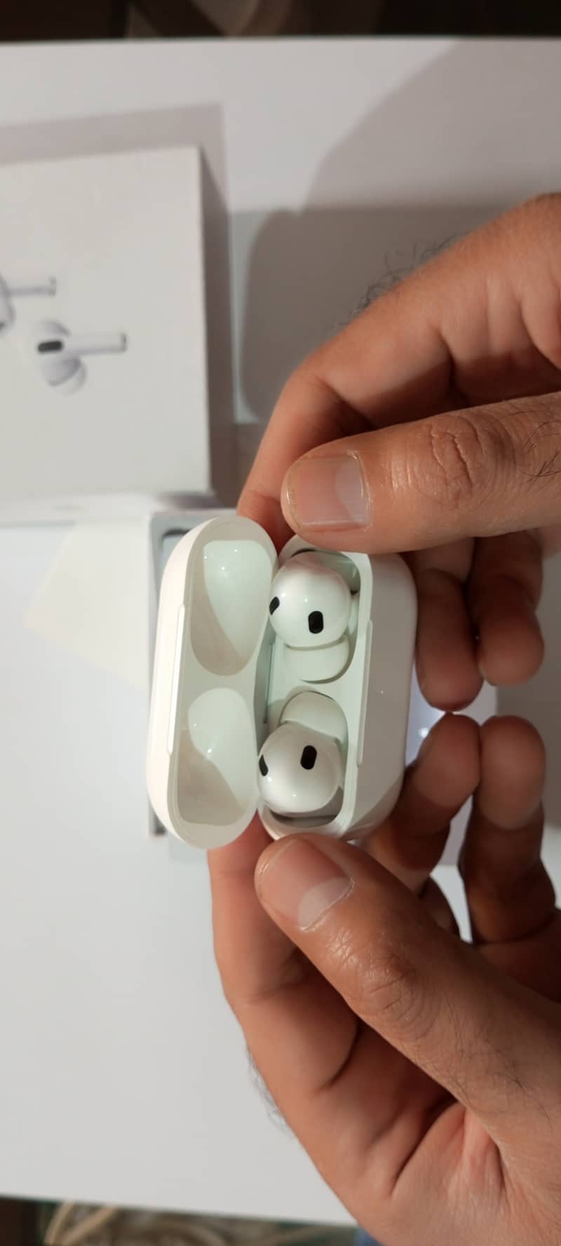 Airpods Pro (2nd Generation) with MegaSafe Charging Case (USB-C) 1