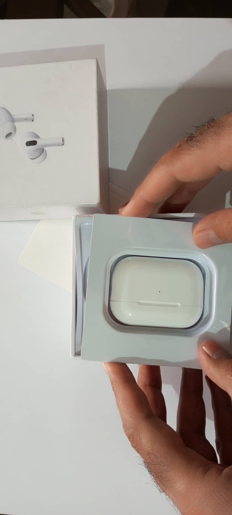 Airpods Pro (2nd Generation) with MegaSafe Charging Case (USB-C) 2