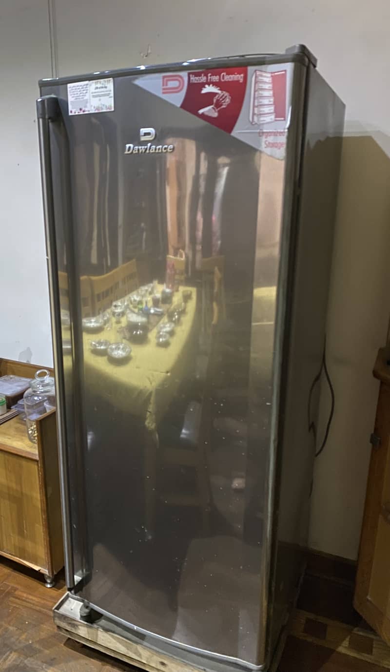 Dawlance vertical freezer 1