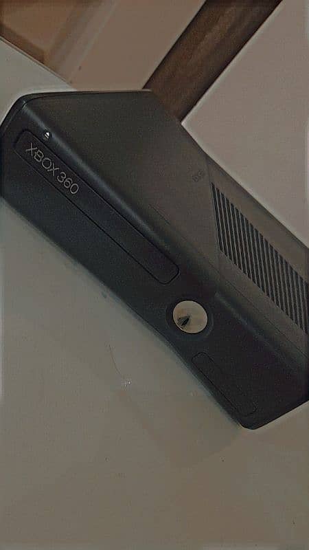 Xbox 360 Slim with kinect 2