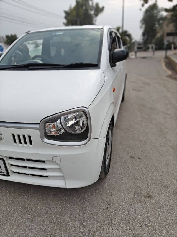 Suzuki Alto untouch 2015 oblique 18. ene- charge 2