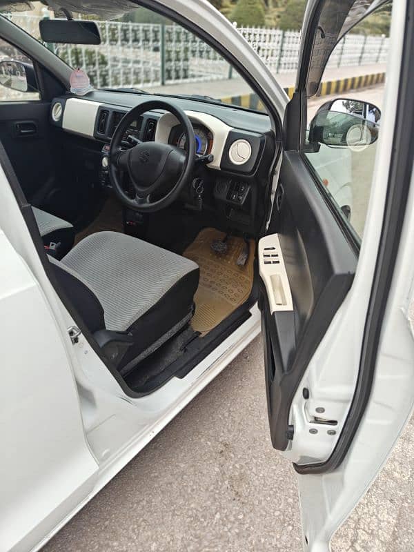 Suzuki Alto untouch 2015 oblique 18. ene- charge 3