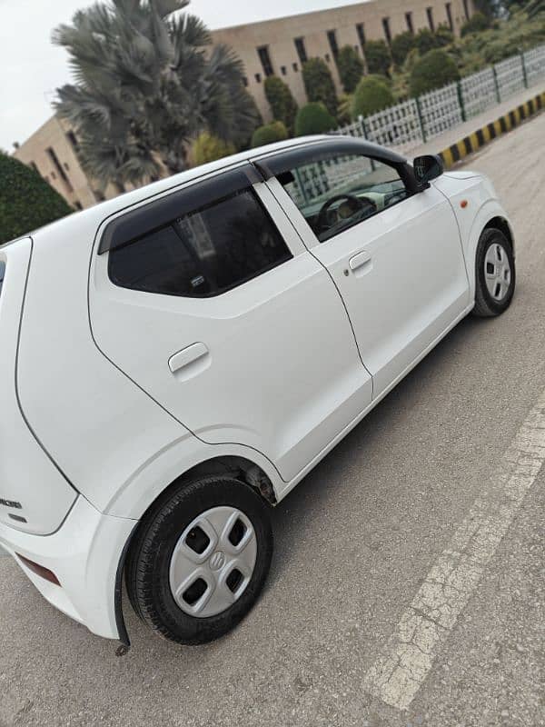 Suzuki Alto untouch 2015 oblique 18. ene- charge 10