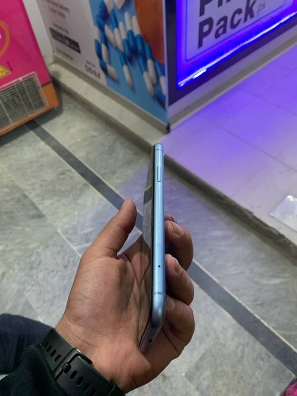 Iphone Xr 64gb water pack non pta jv 5