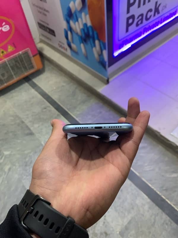 Iphone Xr 64gb water pack non pta jv 6