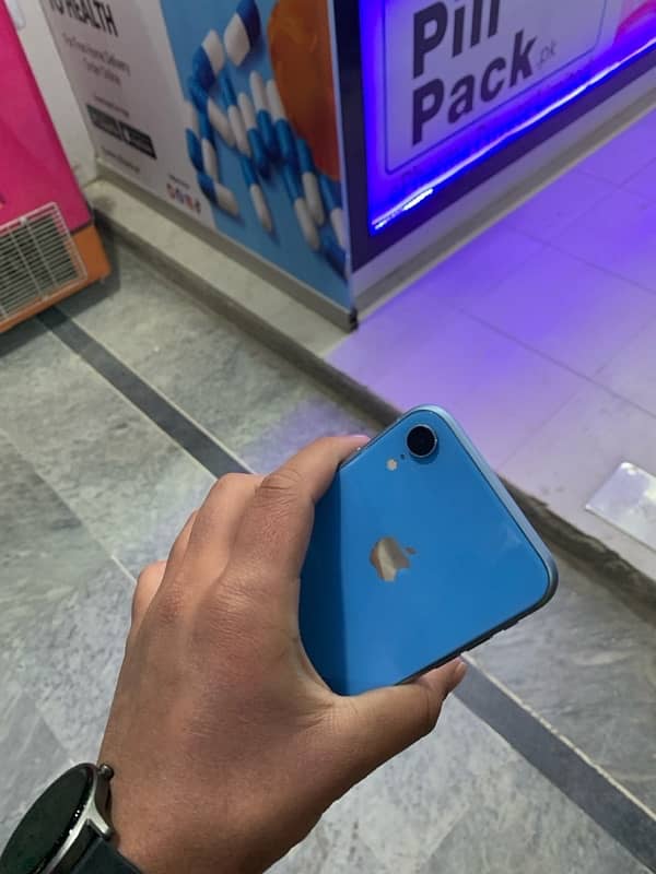 Iphone Xr 64gb water pack non pta jv 9