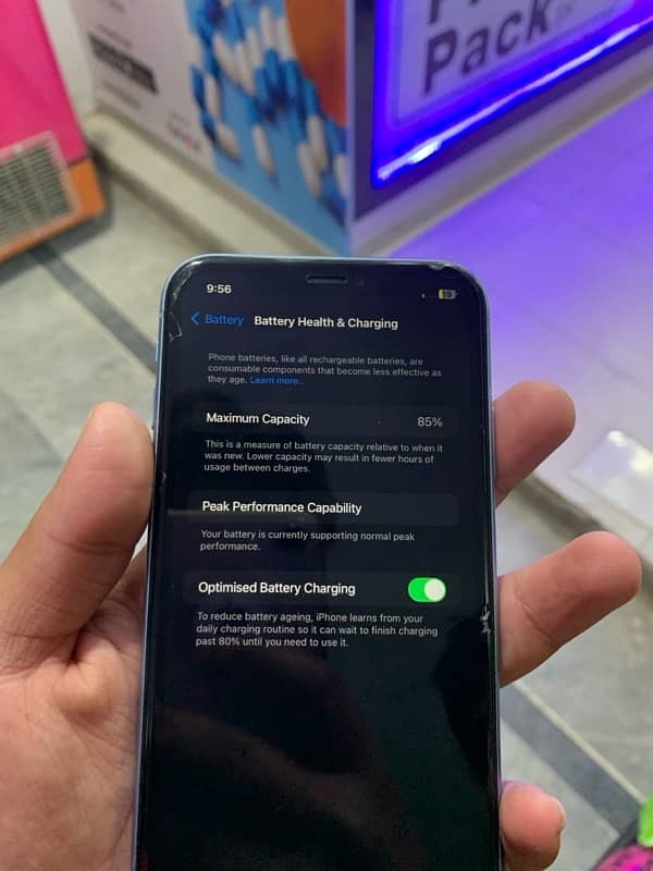 Iphone Xr 64gb water pack non pta jv 12