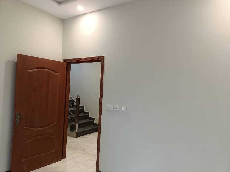 Perfect Good Location 6 Marla House In DHA Sector A - Rachna Villas For sale 1