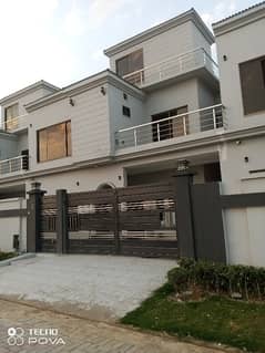 Good Location 10 Marla House For sale In DHA Sector A - Rachna Villas