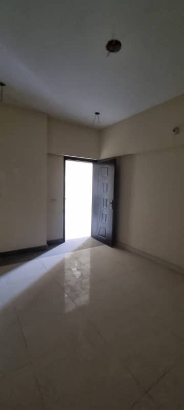 Gulshan-e-Iqbal - Block 10 Flat Sized 1100 Square Feet Is Available 3