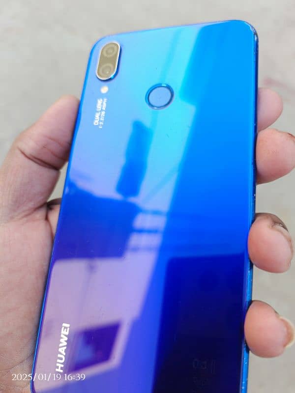 Huawei Nova 3i 1