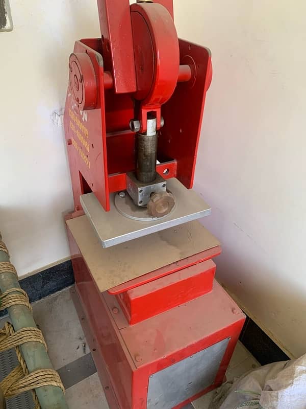 Hawai Chappal making machine urgent sale 2