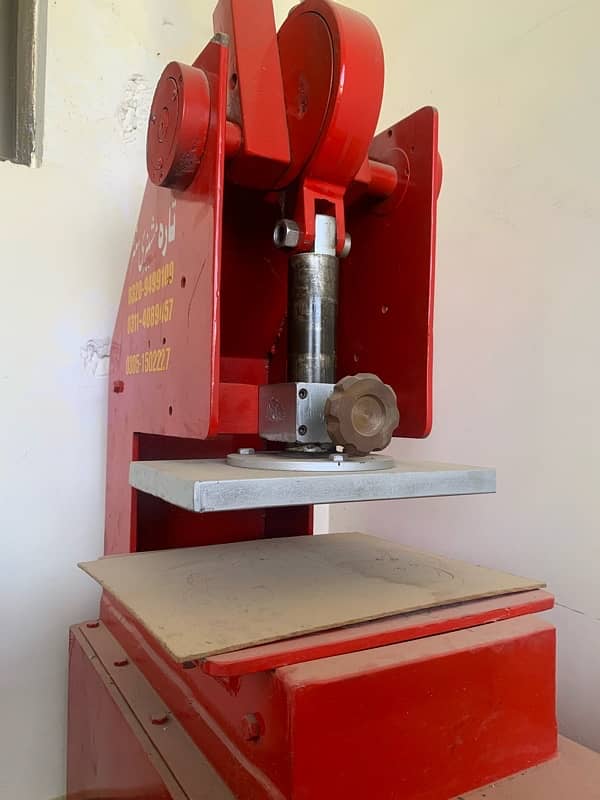 Hawai Chappal making machine urgent sale 4