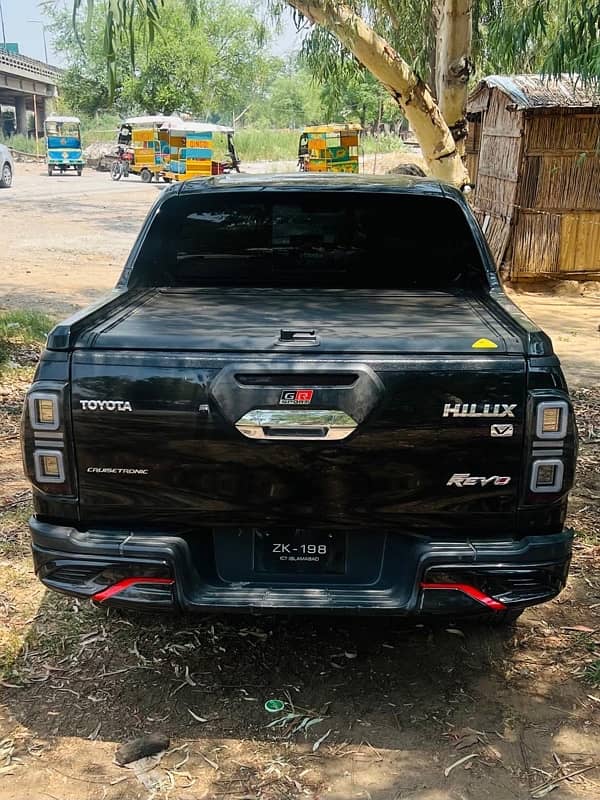 Toyota Hilux 2019 3