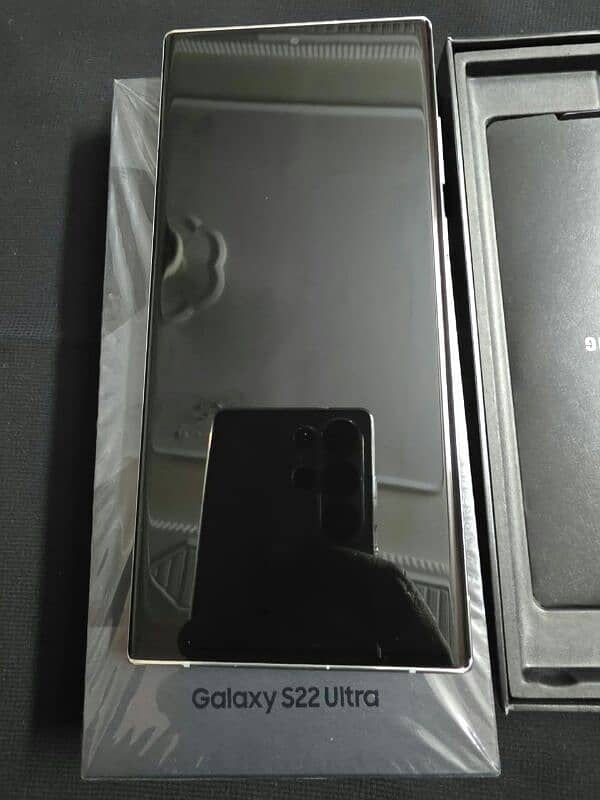 samsung galazy s22 ultra fresh condition officialPta approved 6