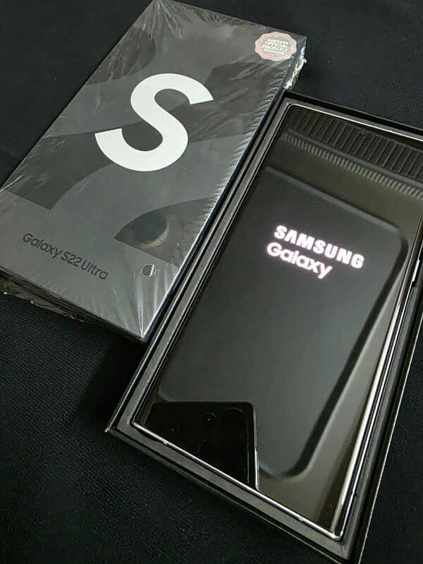 samsung galazy s22 ultra fresh condition officialPta approved 9